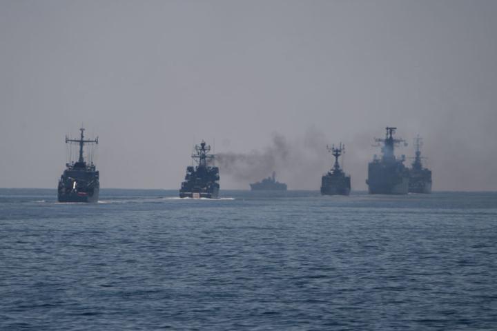 Buques de Bulgaria participan en un ejercicio militar celebrado en el mar Negro en 2022.