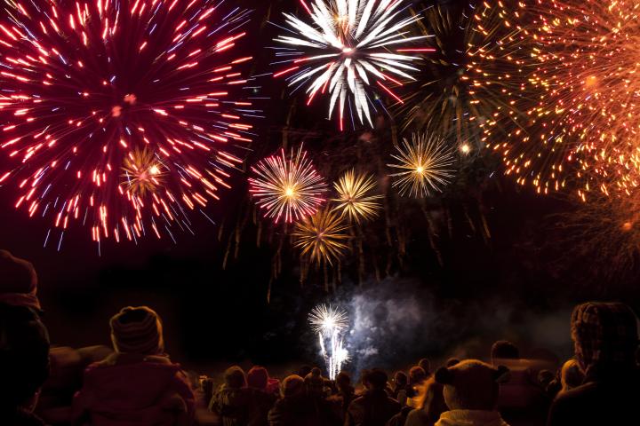 Imagen de archivo de unos fuegos artificiales.