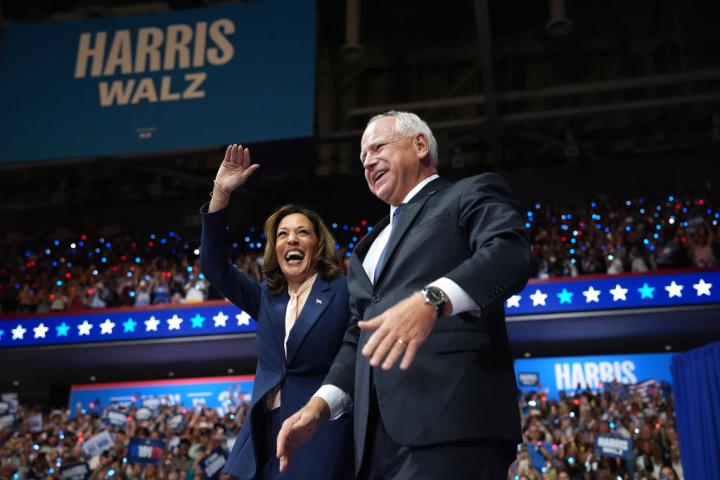 Kamala Harris y Tim Walz, en su primer mitin juntos como ticket demócrata para las presidenciales.