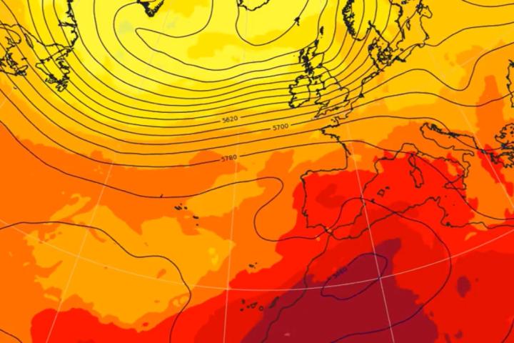 Mapa de predicción del tiempo durante la ola de calor