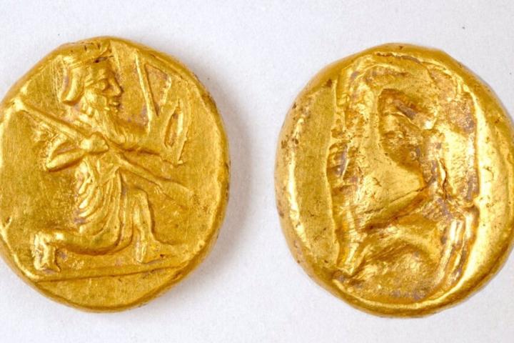 Monedas de oro persas