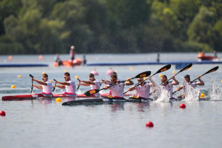 Saúl Craviotto, a la cabeza del K4-500 en la final olímpica, seguido por Carlos Arévalo, Marcus Cooper y Rodrigo Germade