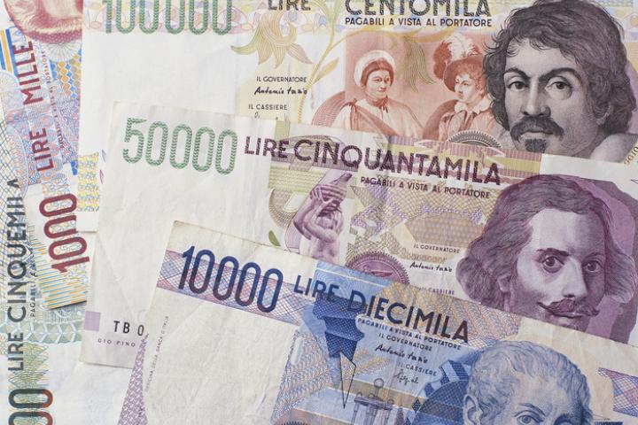 Imagen de archivo de antiguos billetes de lira, la divisa italiana antes de adoptar el euro.