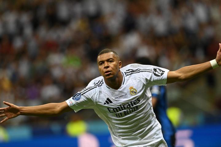 Mbappé celebra el 2-0 a la Atalanta, su primer gol con la camiseta del Real Madrid