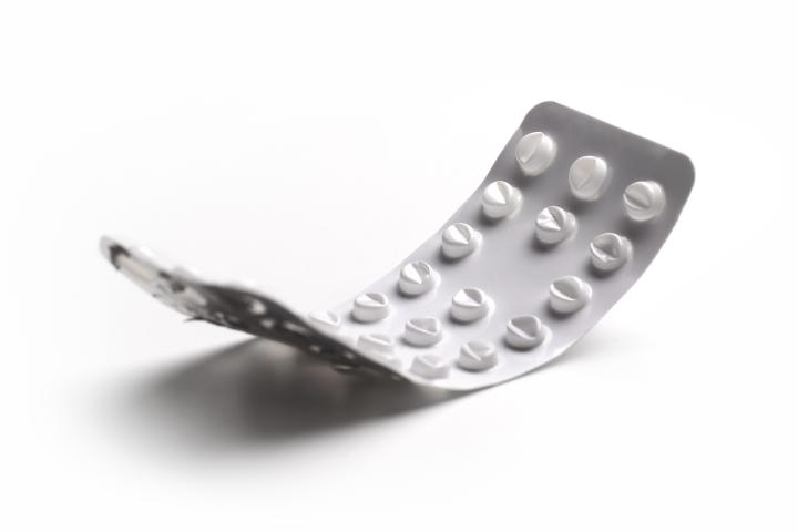 Imagen de archivo de un blíster de medicamentos gastado.