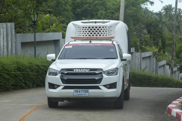 Furgón que trasladó a Daniel Sancho para la lectura de su sentencia en Tailandia.