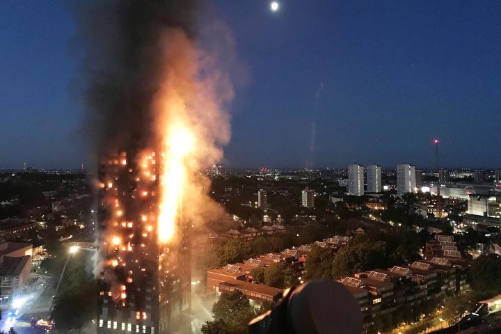 Imagen de archivo del incendio de la torre Grenfell, en Londres, el 14 de junio de 2017.