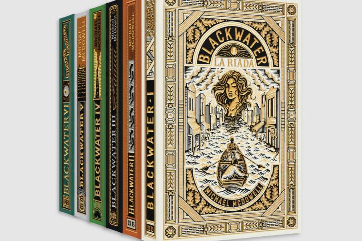 Los seis libros de la saga 'Blackwater'.