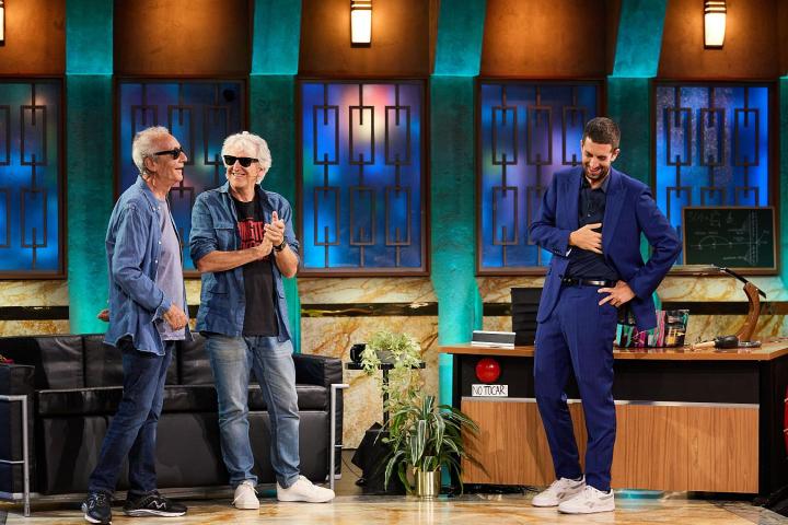 Juan José Millás, Juan Luis Arsuaga y David Broncano en 'La Revuelta' de RTVE.