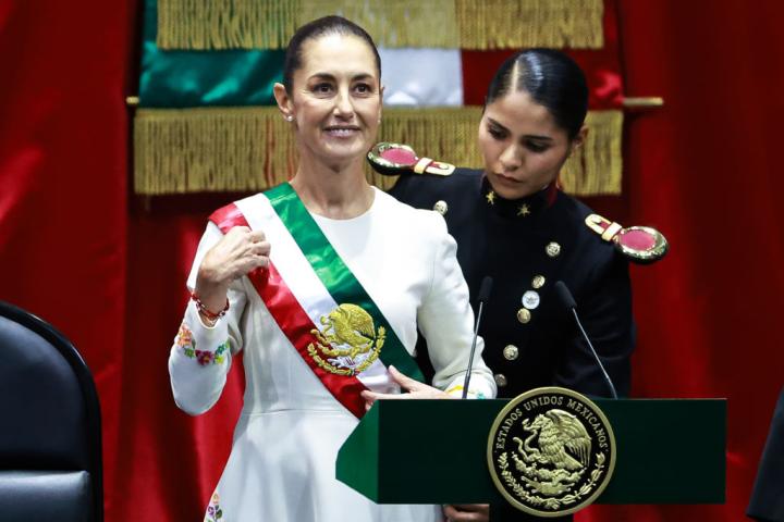 Claudia Sheinbaum, ya investida presidenta de México