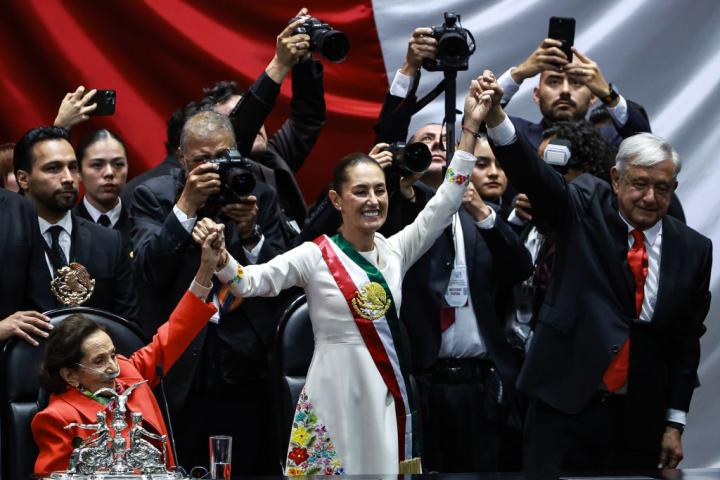 Claudia Sheinbaum tras ser investida como presidenta de México este martes 1 de octubre de 2024.