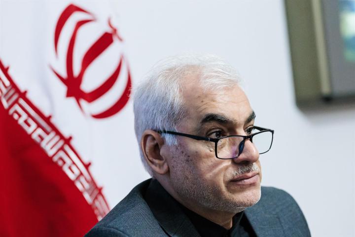 El embajador de Irán en España, Reza Zabib, durante una rueda de prensa, este miércoles.