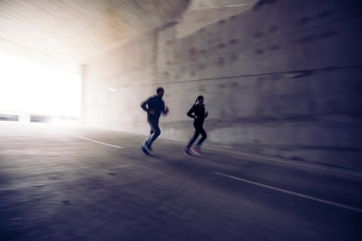 Corredores en un túnel