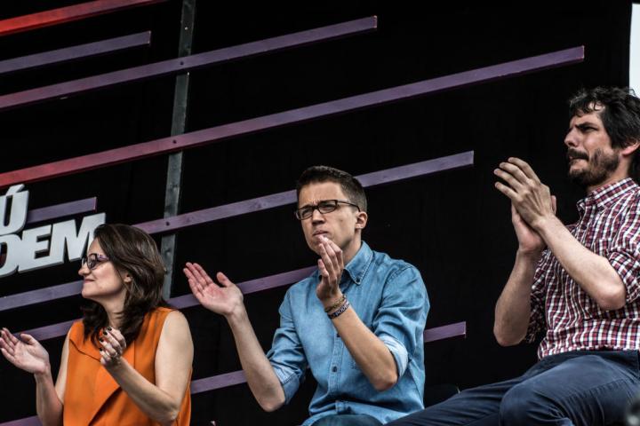 Mónica Oltra e Íñigo Errejón, juntos en un mitin de Podemos y los comunes allá por 2015