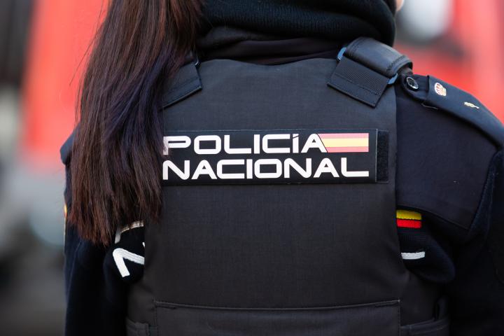 Un agente de la Policía Nacional.