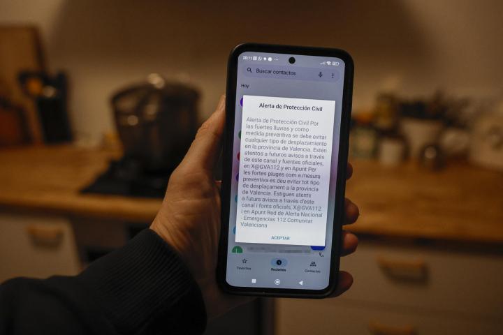 La alerta en la que Emergencias de la Generalitat Valenciana ha pedido a los habitantes de la provincia de Valencia "evitar desplazamientos"