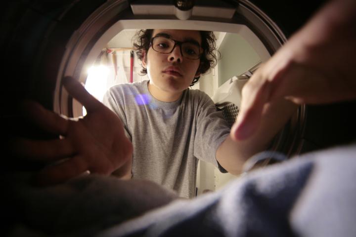 Una persona prepara la colada.