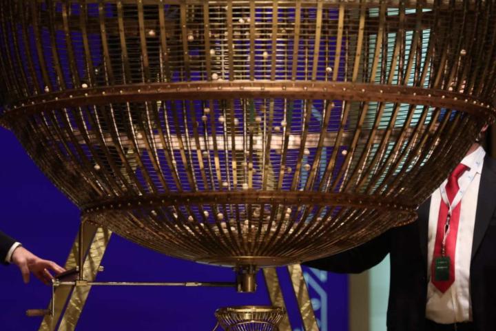 Uno de los bombos de la Lotería