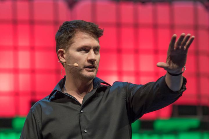 Bryan Johnson habla durante una conferencia en Lisboa (Portugal) en noviembre de 2016.