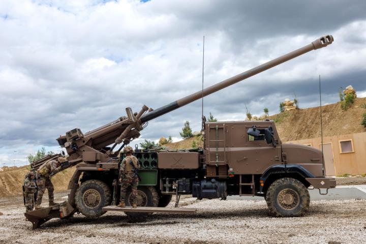 Imagen de archivo de un cañón Caesar (César), obus montado que dispara proyectiles pesados de calibre 155mm.