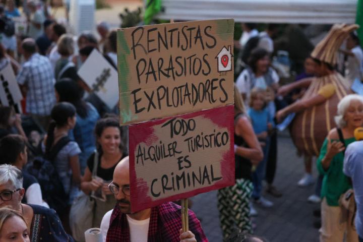 Manifestación contra el turismo en Ibiza