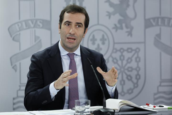 El ministro de Economía, Carlos Cuerpo, durante la rueda de prensa posterior a la reunión del Consejo de Ministros.