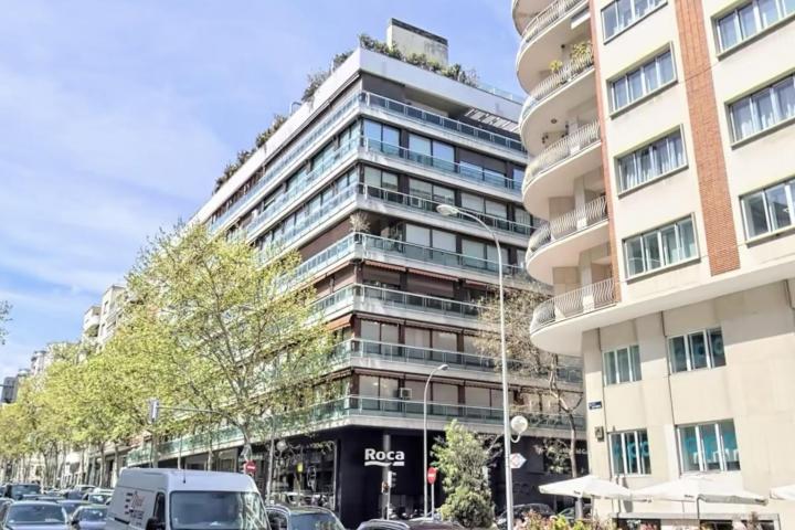 El edificio del Canal de Isabel II en la calle José Abascal, en el corazón de Chamberí.