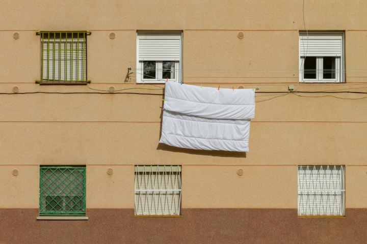 Un edredón en un tendal.