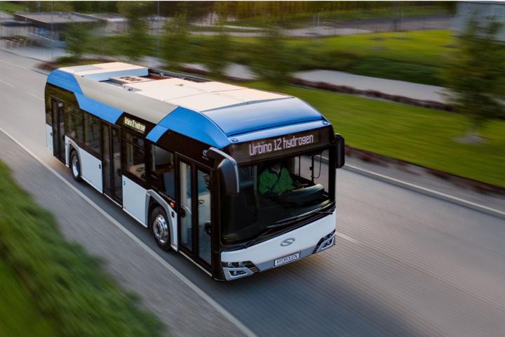 El modelo Urbino 12 hydrogen que fabrica la filial Solaris de la vasca Construcciones y Auxiliar de Ferrocarriles