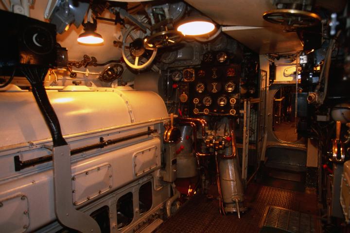 Foto de archivo del interior de un submarino.