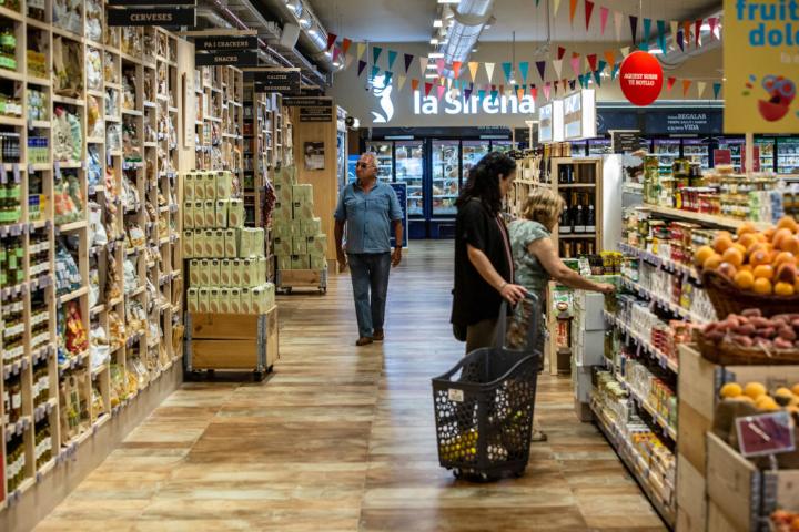Interior de un supermercado La Sirena, en una imagen de archivo