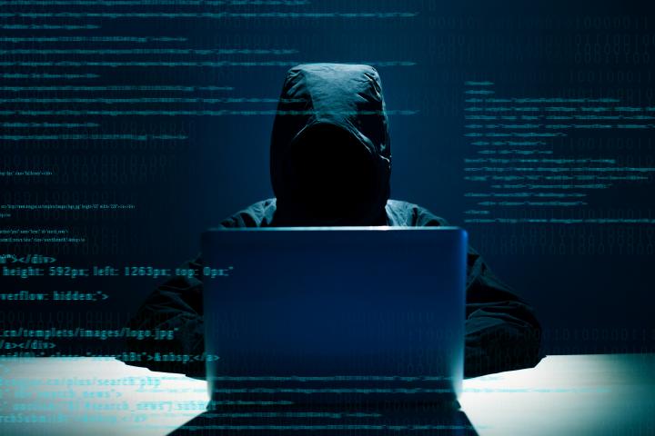 Recreación de un 'hacker' en acción
