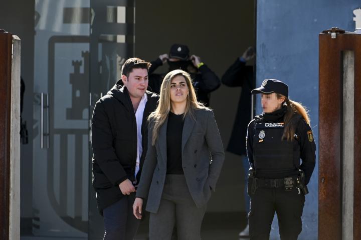 La jugadora de la selección Misa Rodríguez, a su salida este miércoles de la sede de la Audiencia Nacional en San Fernando de Henares (Madrid) tras declarar la tercera jornada del juicio que se sigue contra el expresidente de la RFEF Luis Rubiales por agresión sexual y coacciones a la futbolista Jenni Hermoso.