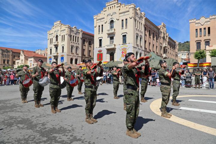Soldados del Ejército de Tierra español en una jornada de exhibición en Barcelona.