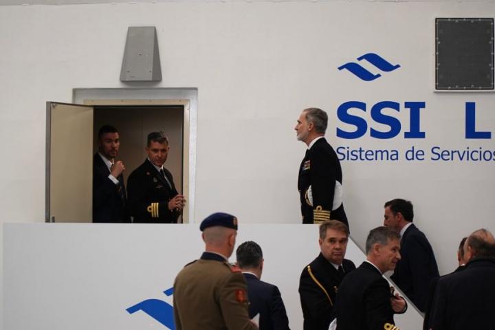 Felipe VI visita el arsenal militar de Ferrol