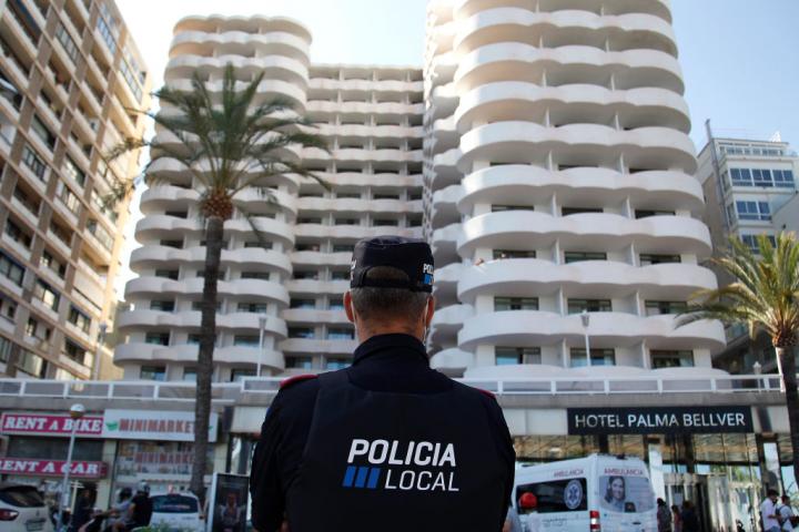 Imagen de archivo de un agente de la Policía Local de Palma de Mallorca.