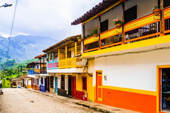 Edificios de colores de Jardín, en Colombia.