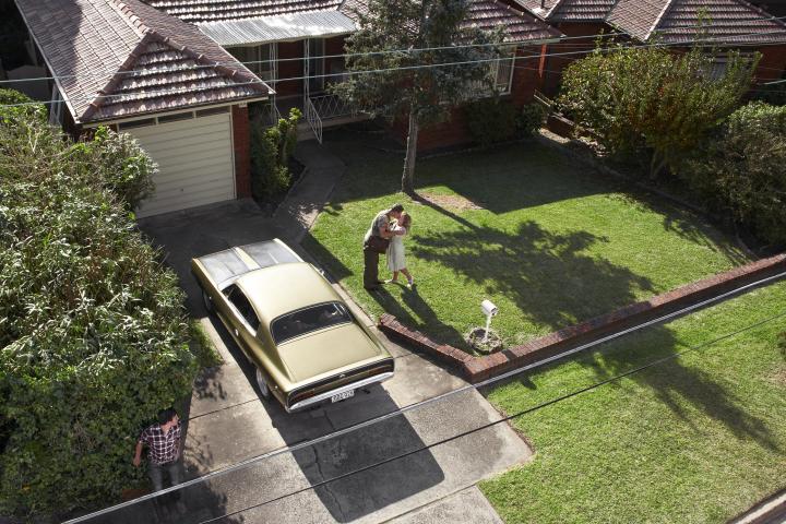 Imagen de una casa con jardín más propia de una película alemana de La1 que nos viene perfecta para ilustrar esta pieza