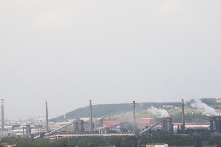 Zona industrial en Avilés, Asturias