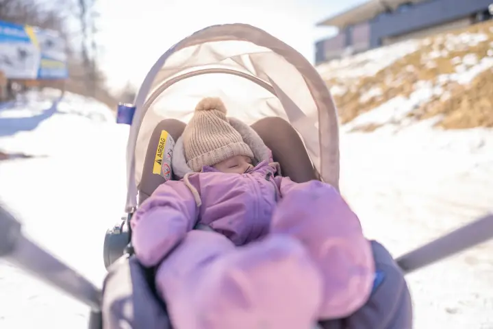 La siesta nórdica, la extraña costumbre de dejar a los bebés dormir en la calle a temperaturas bajo cero