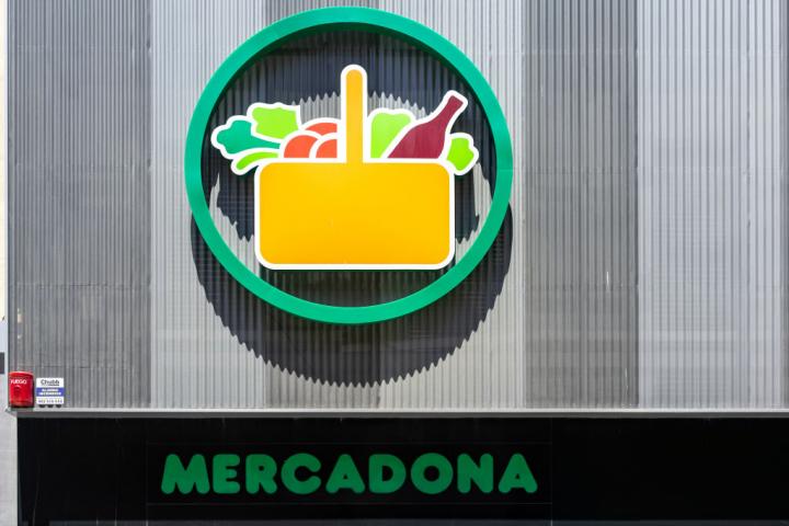 Imagen de archivo de un letrero de un establecimiento de Mercadona.