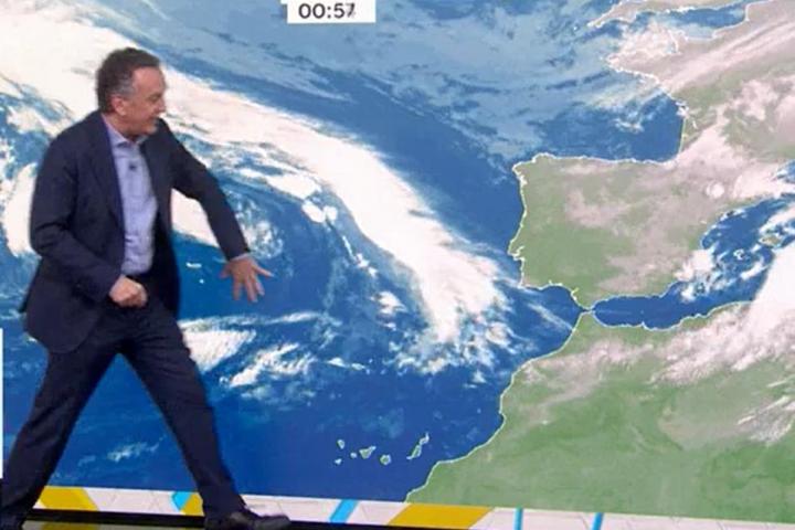 Roberto Brasero, durante el parte.