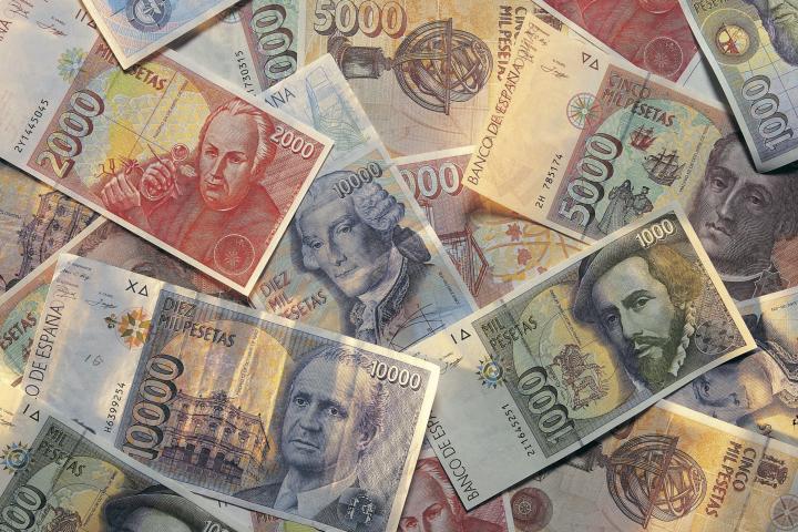 Billetes en pesetas.