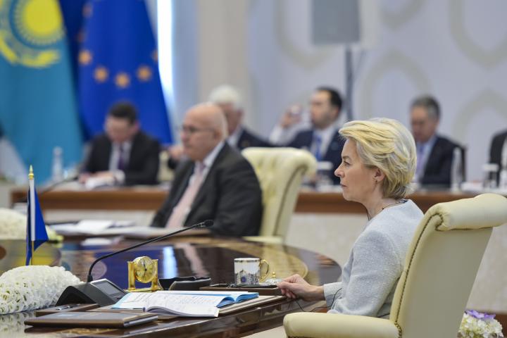 Ursula von der Leyen, en Samarkand (Uzbekistán).