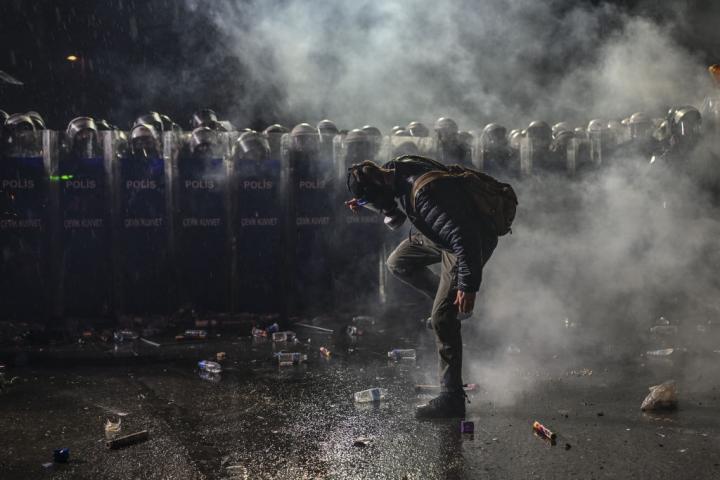 Imagen de archivo de una de las jornadas de protesta en Estambul contra la detención del mayor rival político de Erdogan, el regidor de esa ciudad, el socialdemócrata Ekrem Imamoglu (CHP).