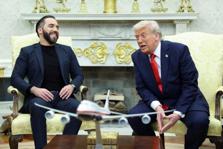 Encuentro en el Despacho Oval de la Casa Blanca entre el presidente de Estados Unidos, Donald Trump, y su homólogo salvadoreño, Nayib Bukele.