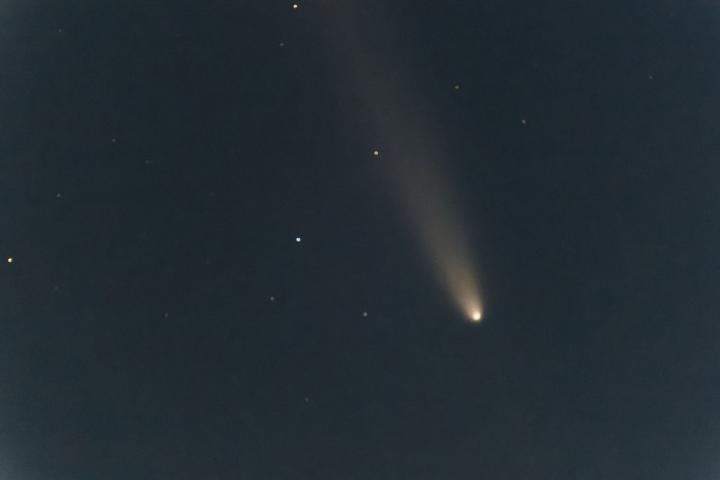 Imagen de un cometa reciente, el C/2023