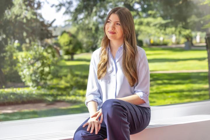 La infanta Sofía, en un retrato oficial por su 18 cumpleaños.
