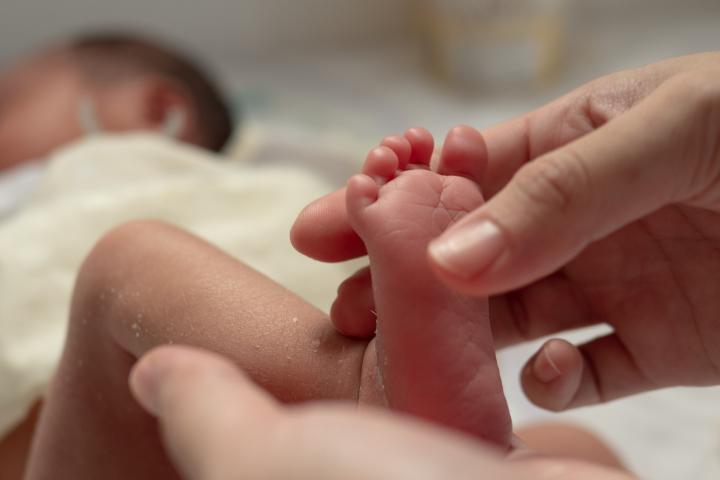 Imagen de archivo de un bebé recién nacido.