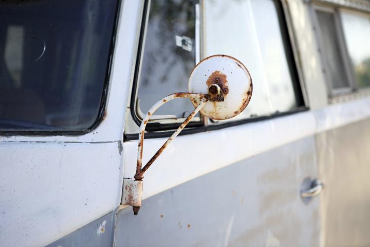 Una furgoneta abandonada, en una imagen de archivo